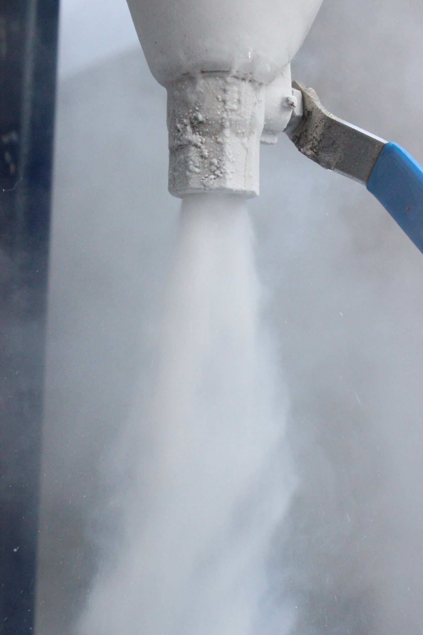 Largest CO2 and Dry Ice Manufacturer in South India Dry Ice Suppliers